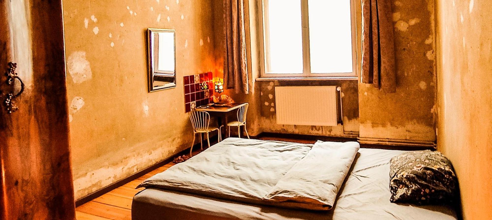 Vintage And Artistic Altbau